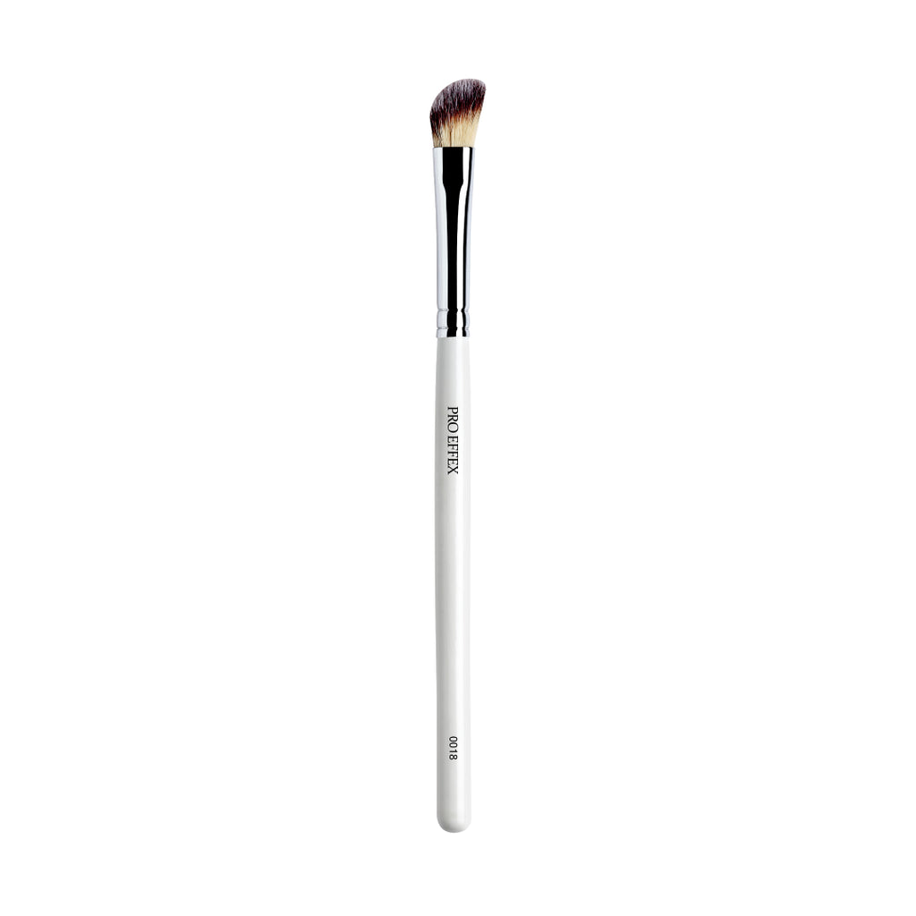 Small Angled Eye Shadow Brush (No 0018)